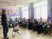 Qingdao Aizhifan Working With Students