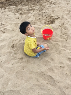 Qingdao beach child